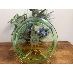 Vintage Uranium Glass Platter‎ Etched Design Glows Under UV Light Depression Era